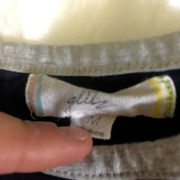 Navy blue glitz top. Cute silver detailing on hem - Picture 3 of 3